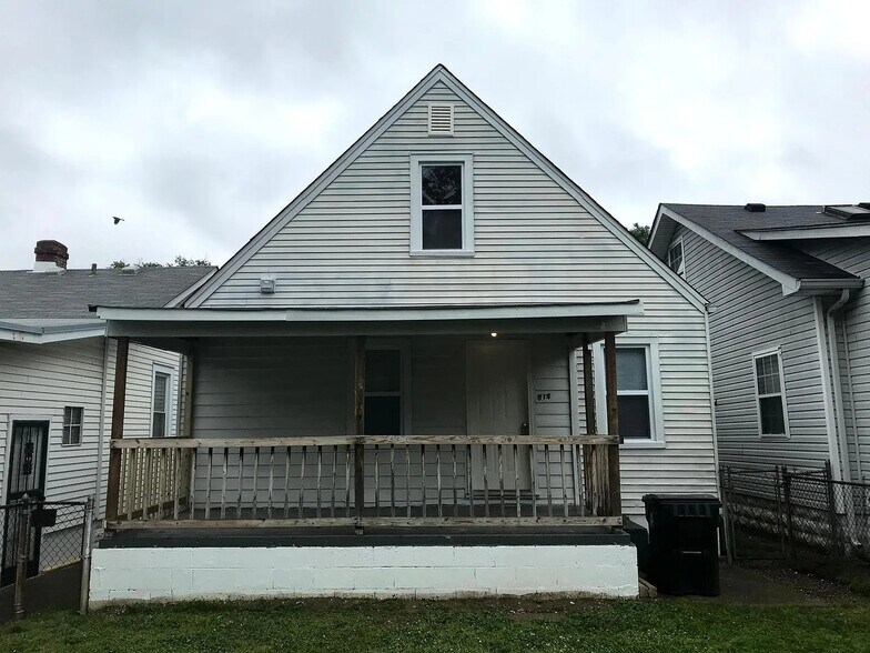Building Photo - 514 Montana Ave
