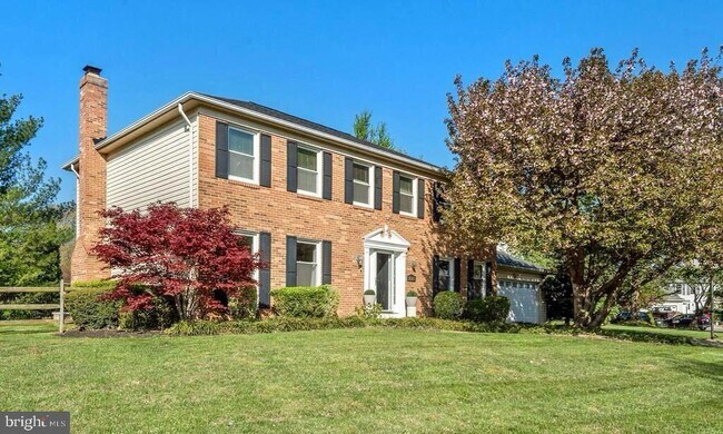 Building Photo - 2208 Halter Ln