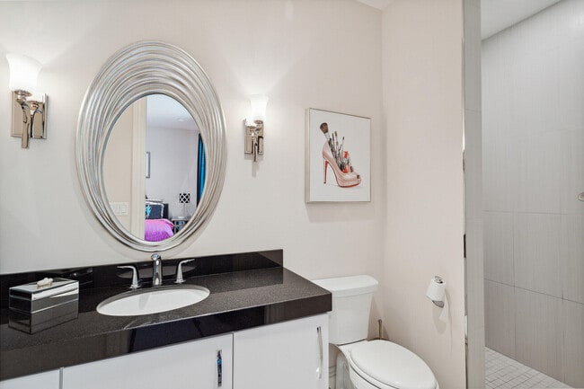 Building Photo - 2461 SE 10th St