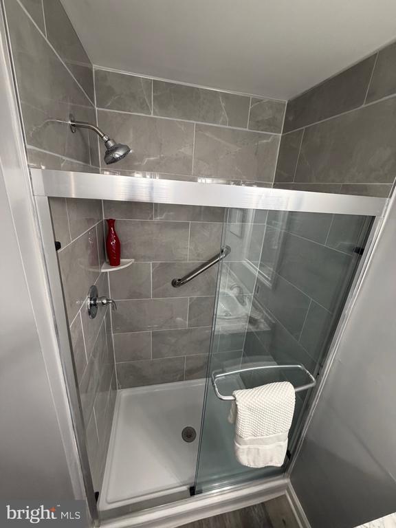 Building Photo - 102 Stonehurst Ct