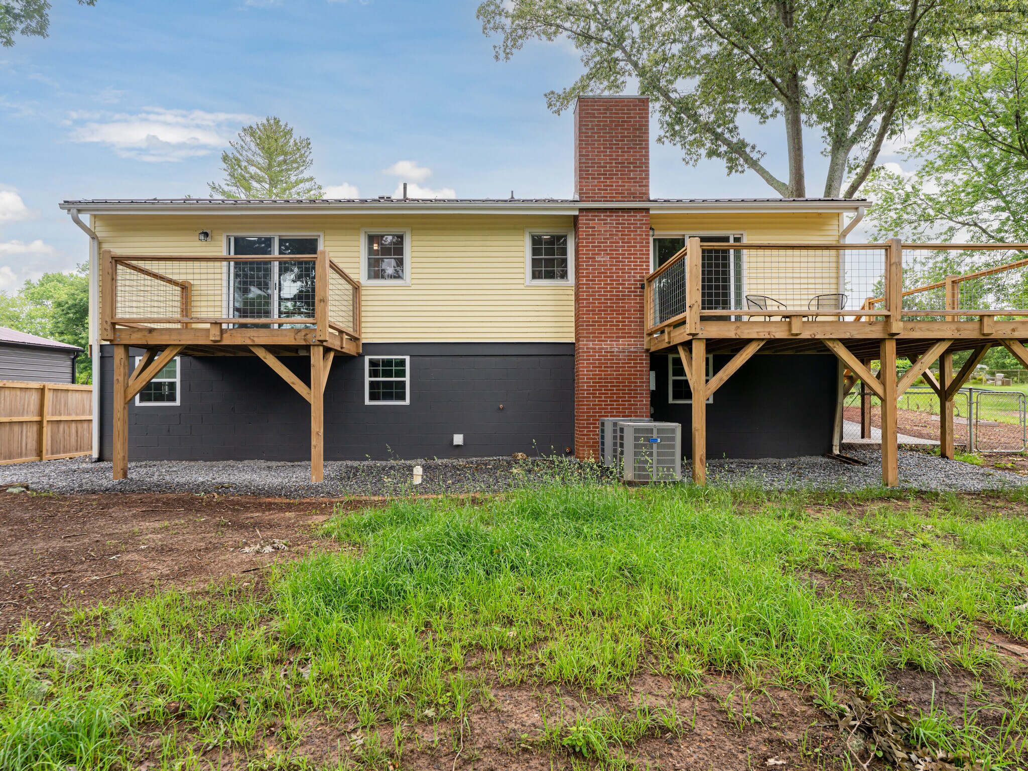 Building Photo - 3 Southwicke Ct