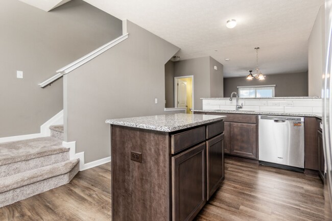 Building Photo - 280 Autumn Ridge Cir