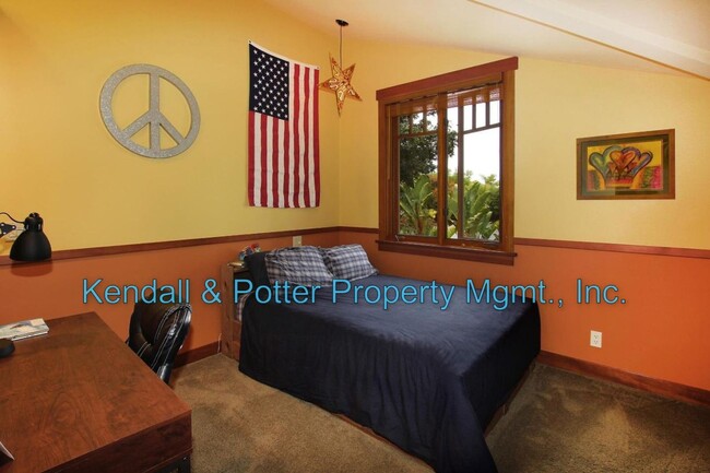 Building Photo - 508 Escalona Dr