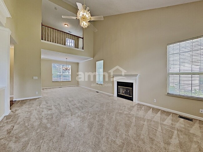 Building Photo - 1520 Bridgecrest Dr