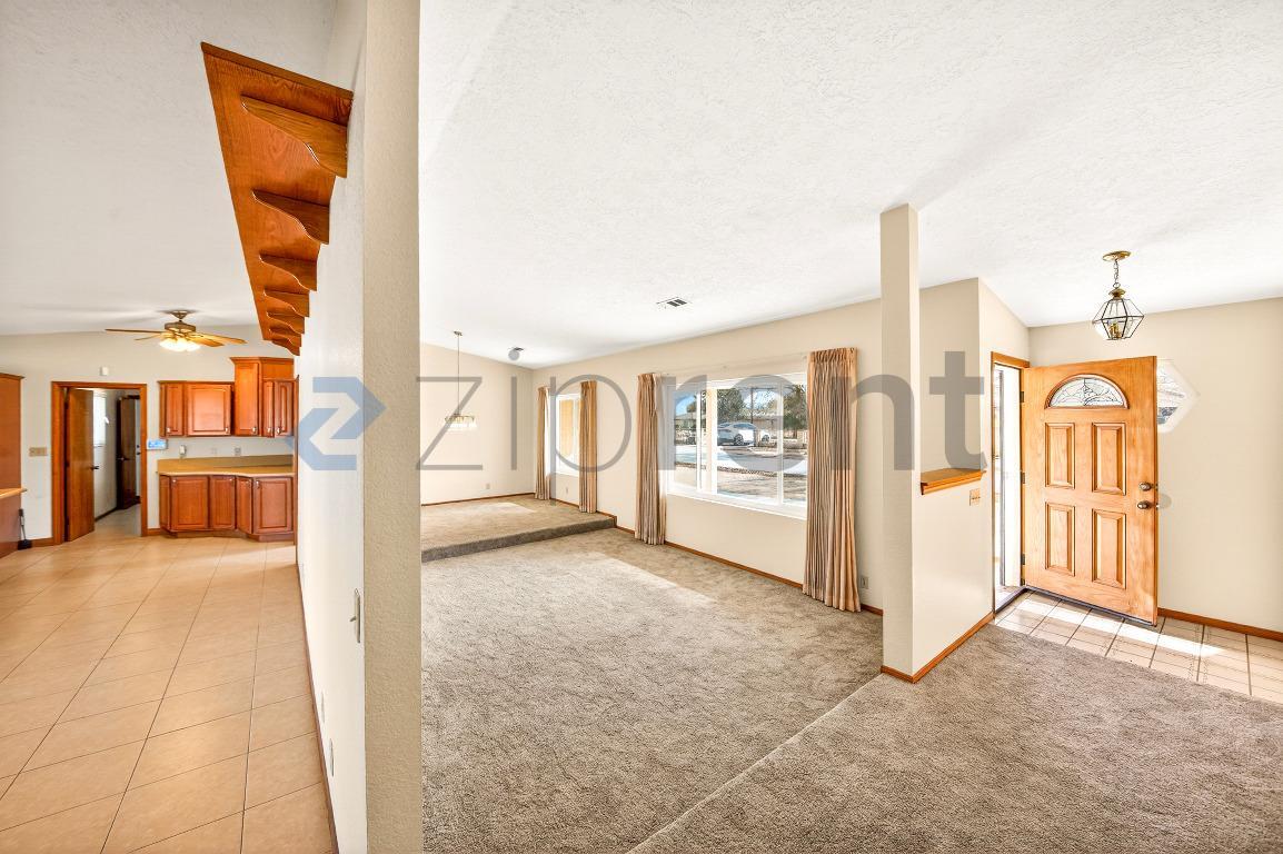 Building Photo - 15380 Mission St