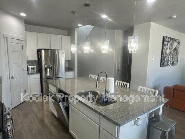 Building Photo - 3656 S Kite St