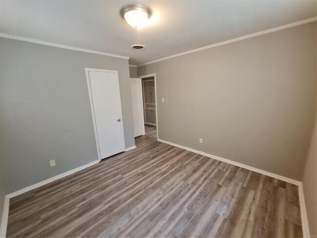 Building Photo - 1128 Karen Rd