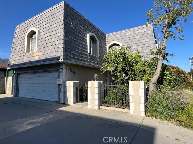 Building Photo - 2235 E Maple St