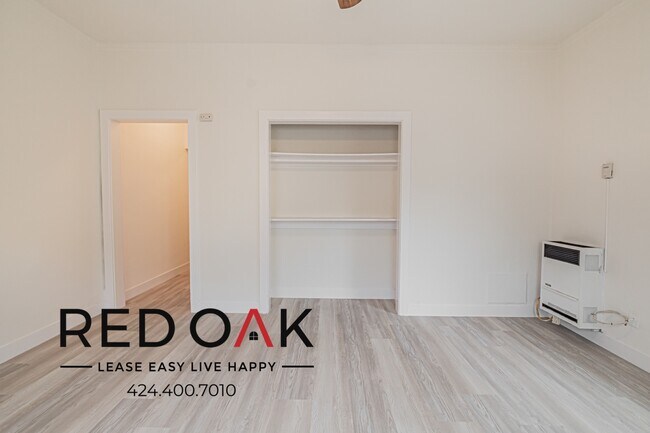 Building Photo - 404 N Coronado St