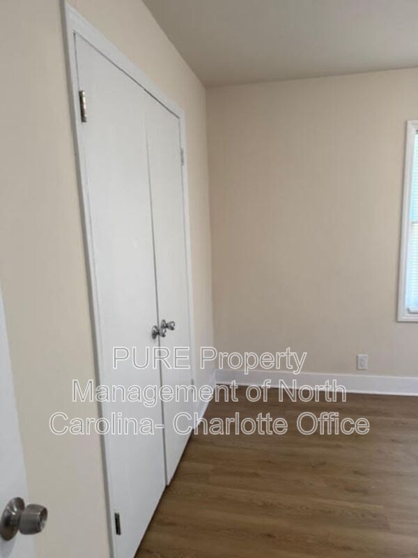 Building Photo - 1732 Newland Rd