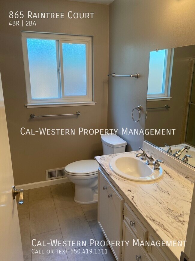 Building Photo - 865 Raintree Ct