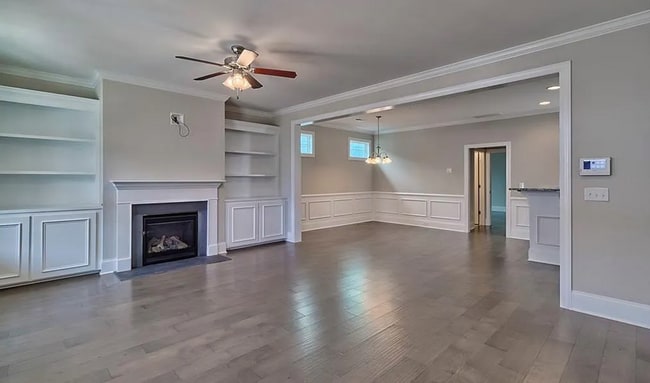 Building Photo - 5 Bedroom 2000 Square Ft Home at Village at Berkeley