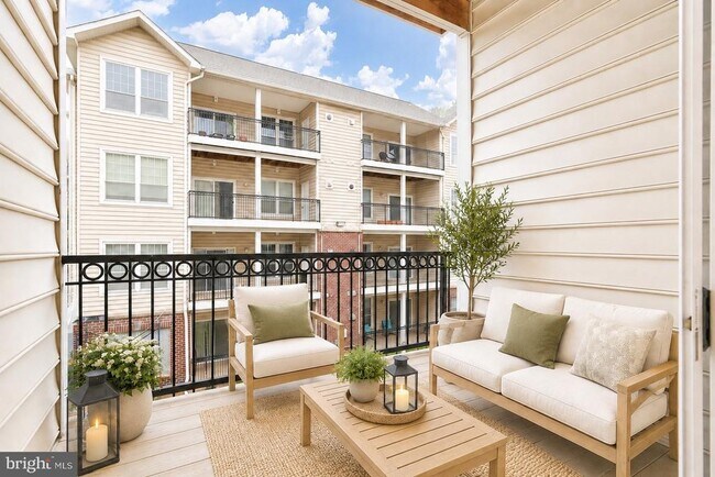 Building Photo - 1580 Spring Gate Dr.
