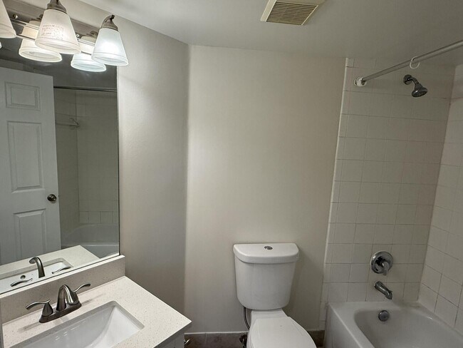 Building Photo - 4179 N Haverhill Rd