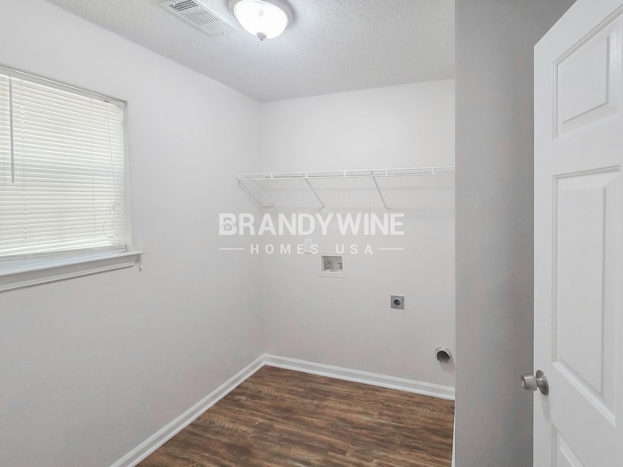 Building Photo - 10799 Misty Meadows Pl