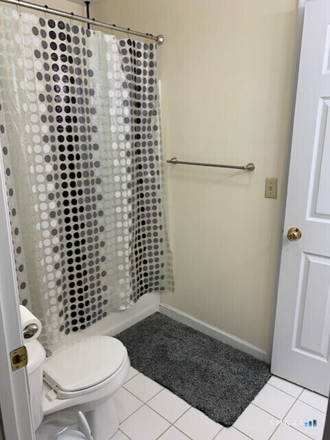 Building Photo - 19 Hawthorne Dr