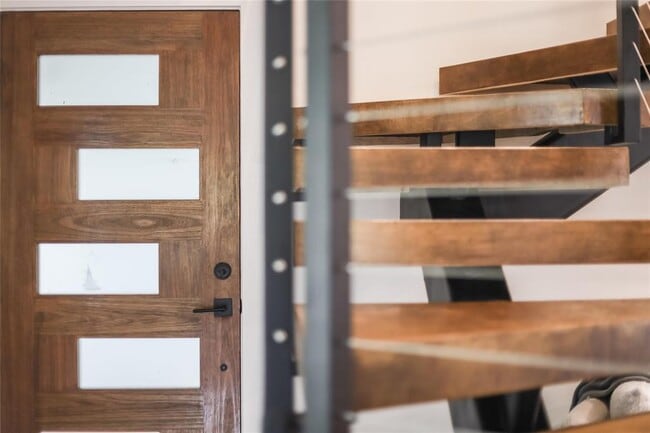 Building Photo - 1111 W Annie St