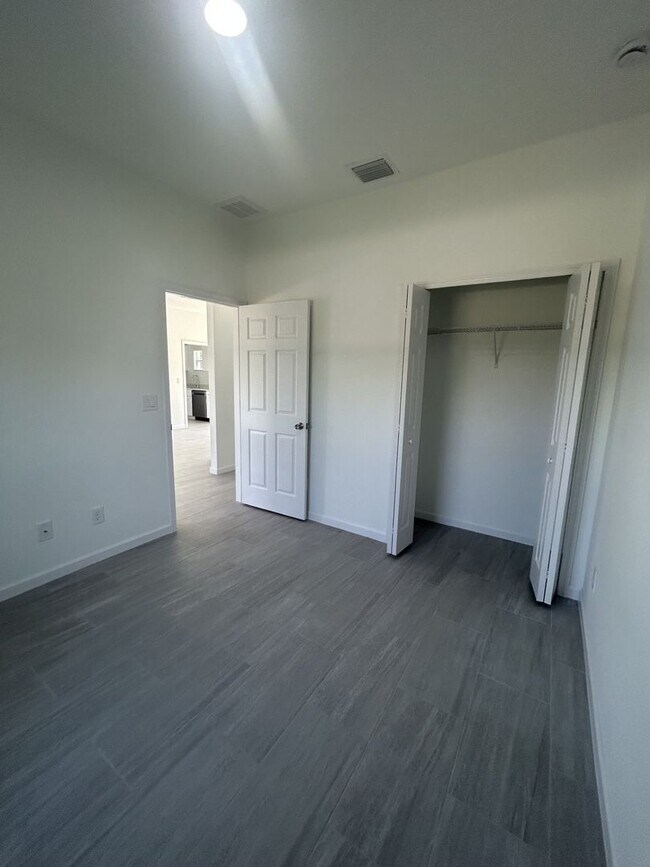 Building Photo - 544 Highlands Lake Dr