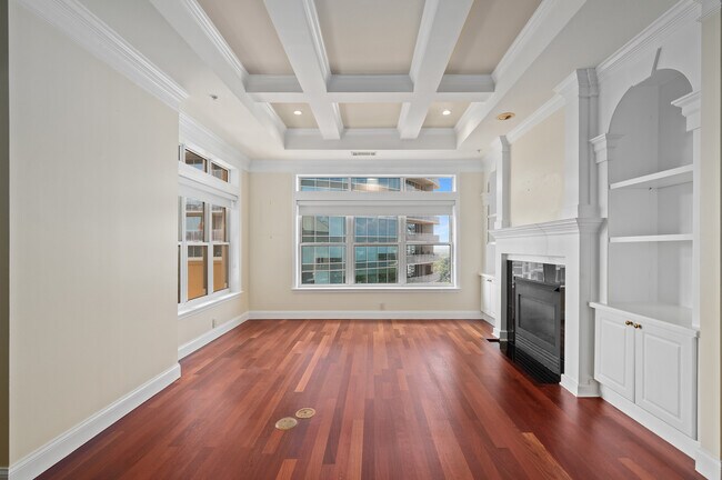Building Photo - 3334 Peachtree Rd NE