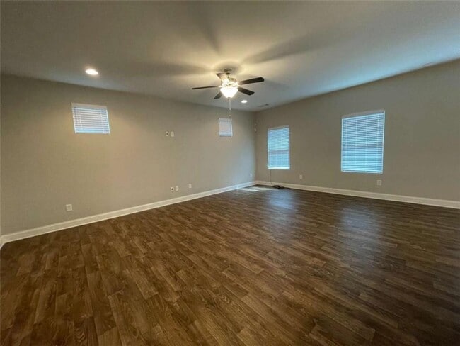 Building Photo - 301 Omnia Ridge Way