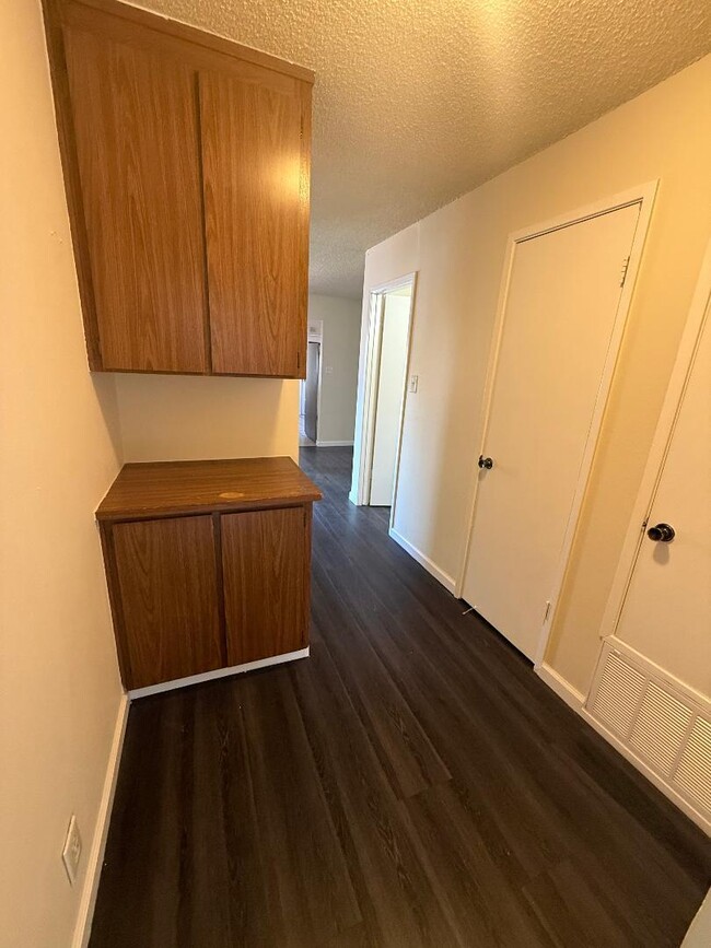 Building Photo - 2112 Banyan Way