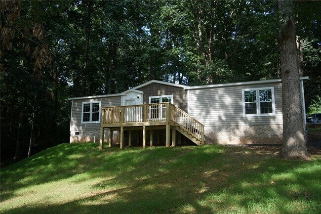 Building Photo - 210 Woodland St