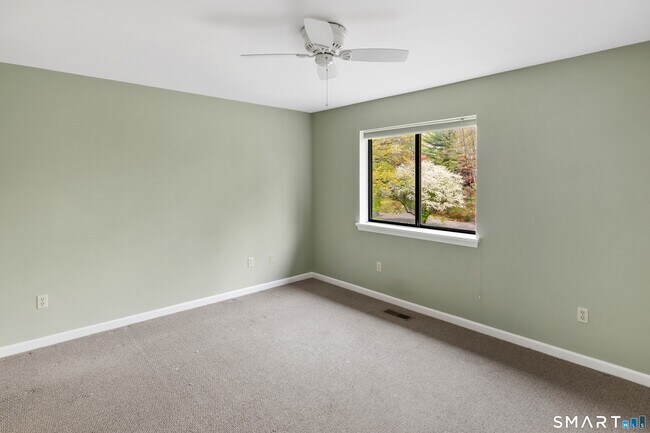 Building Photo - 28 Rockmeadow Rd