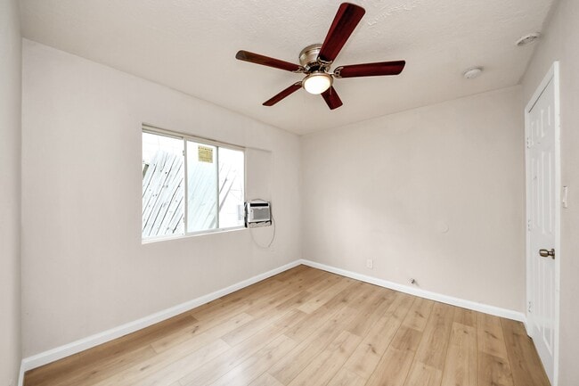 Building Photo - 10506 Sierra Dr