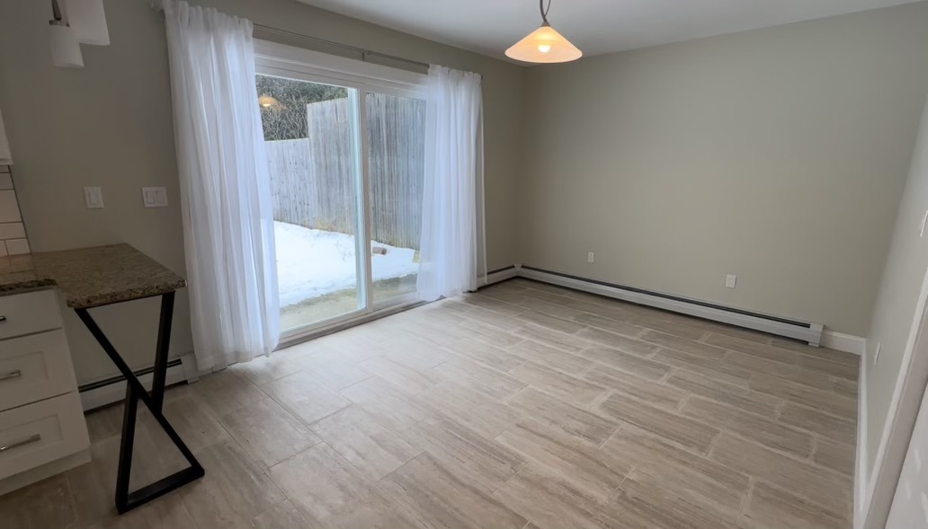 dining area - 221 Macrae Rd