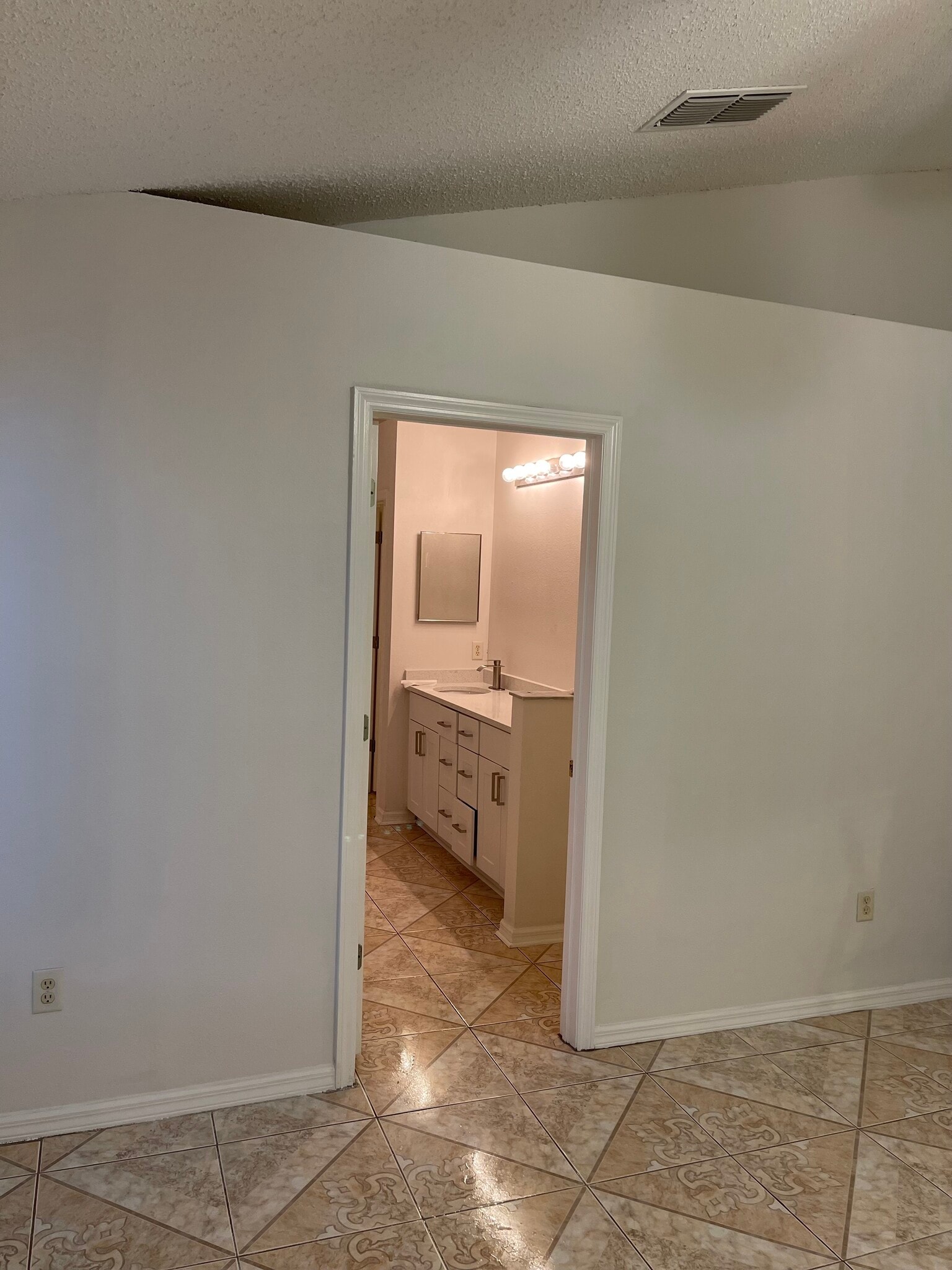 Building Photo - 13401 White Elk Loop