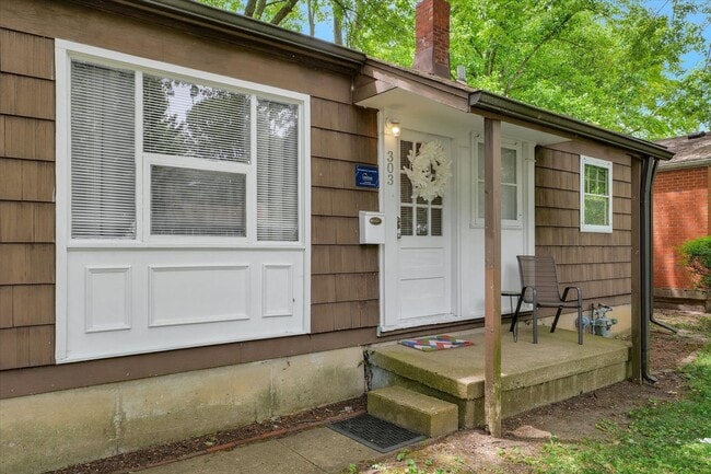 Building Photo - 303 Hessel Blvd