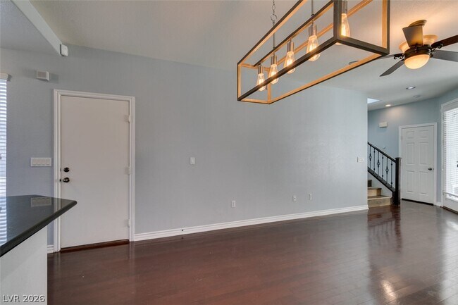 Building Photo - 8233 Shaded Arbors St