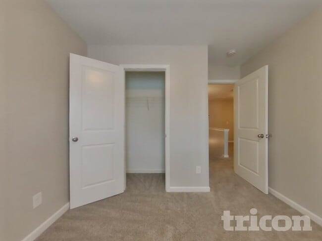 Building Photo - 121 Hickory Sta Ln