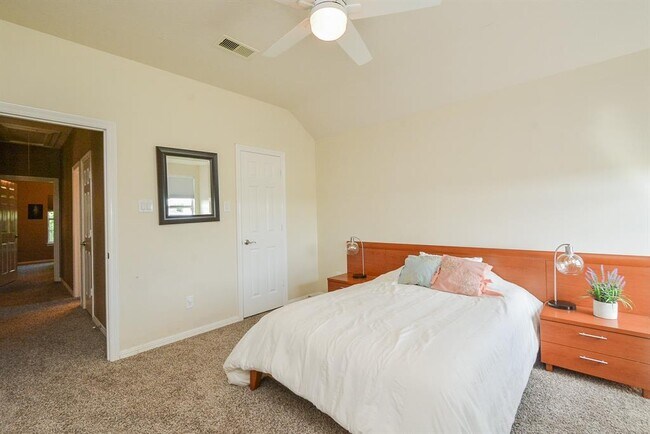 Building Photo - 3603 Quail Springs Ln