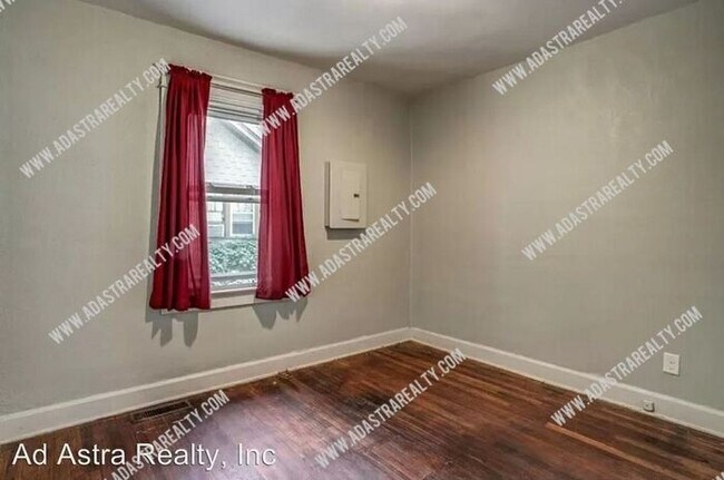 Building Photo - Awesome Location in Waldo-Available NOW!!
