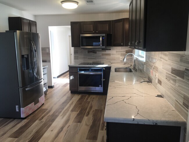 Building Photo - 4455 Singleton Rd