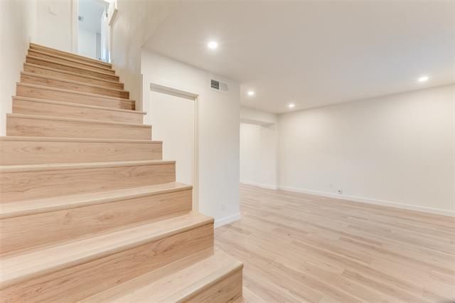 Building Photo - 6367 Oriole Dr