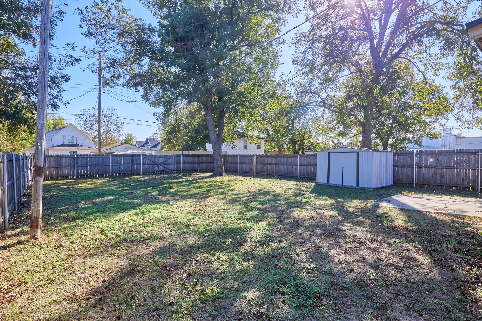 Building Photo - 422 E Eufaula St