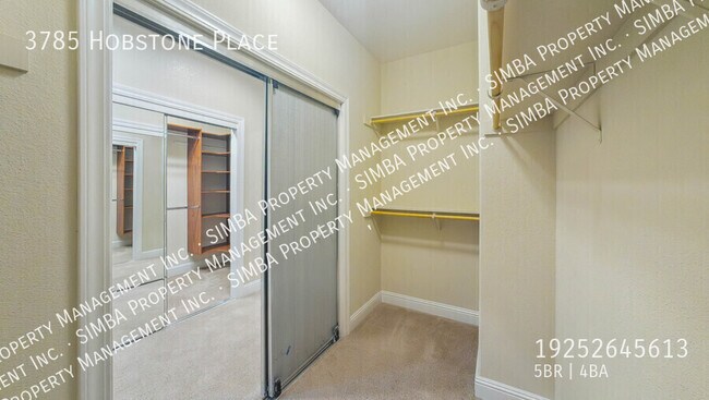 Building Photo - 3785 Hobstone Pl