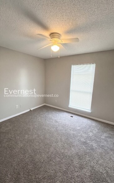 Building Photo - 6825 Brittany Pl