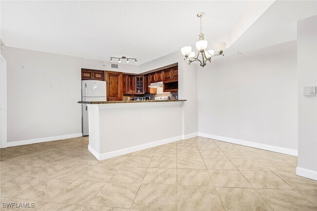 Building Photo - 1240 Wildwood Lakes Blvd