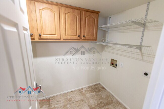 Building Photo - 5513 E Terry Dr