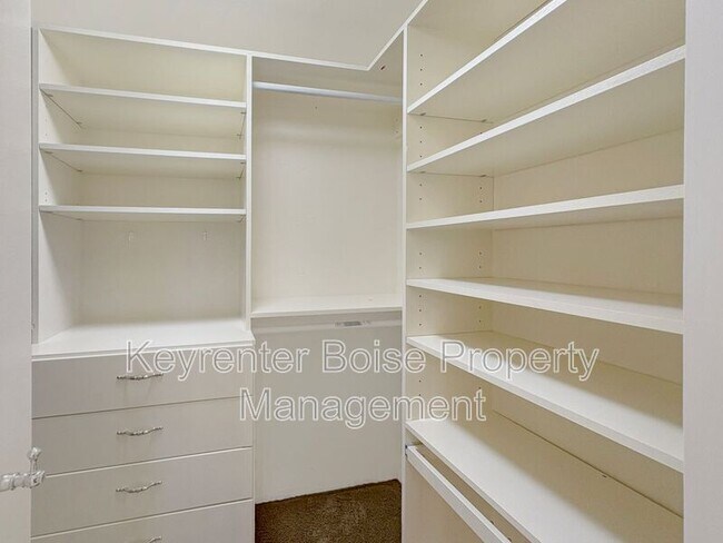Building Photo - 6503 W Baron Dr