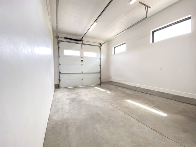 Building Photo - 40 Wedge Way