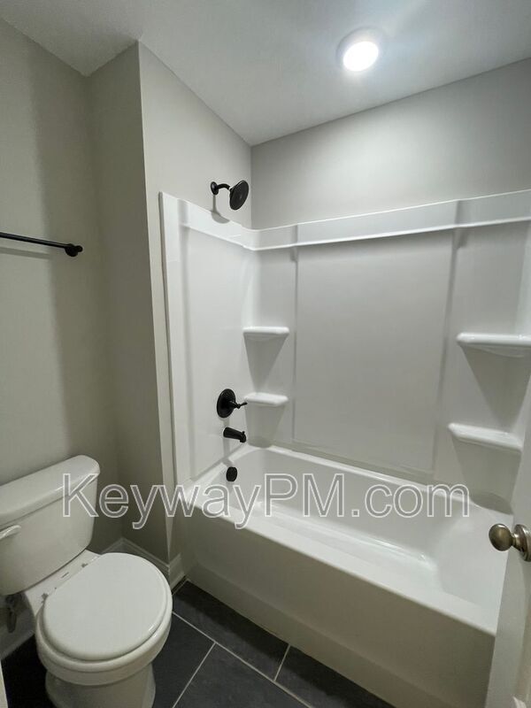 Building Photo - 8057 Kinsale Ave SE