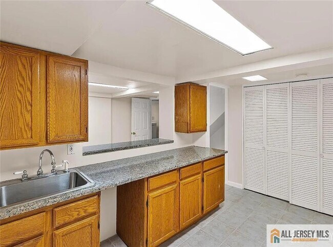 Building Photo - 1 Stanton St