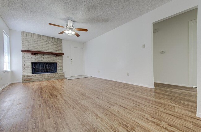 Building Photo - 7111 Dan-Jean Dr