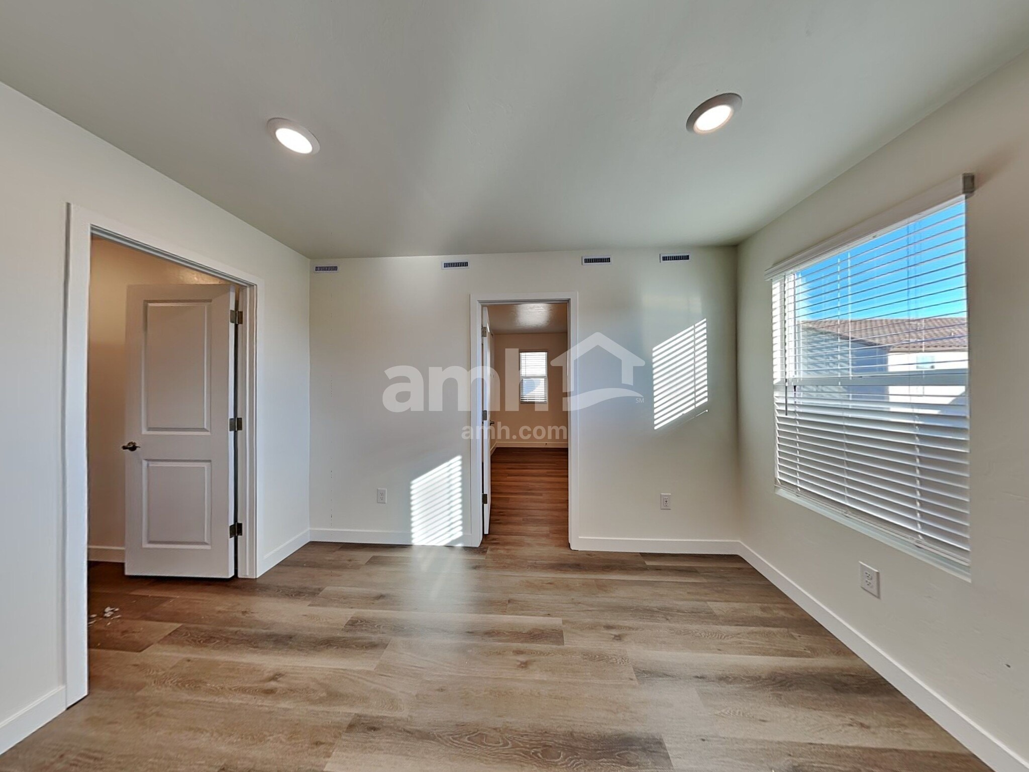 Building Photo - 6536 E Paseo Baranda