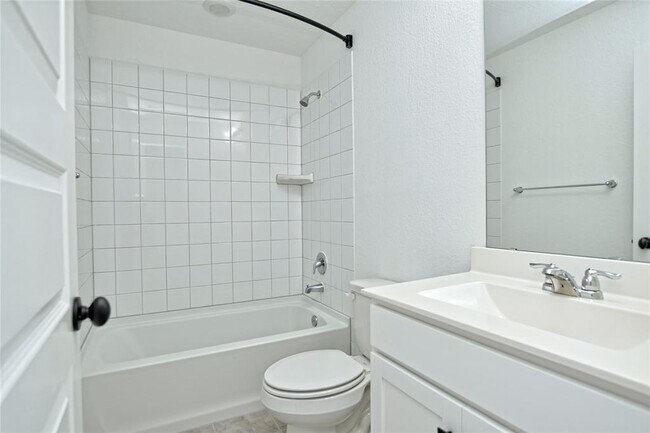 Building Photo - 17709 Shafer Dr