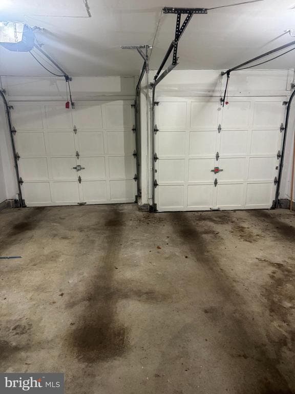 Building Photo - 2414 N Hampton Dr